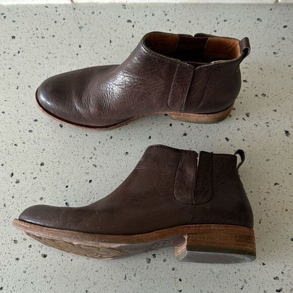 Kork-Ease Velma Women's Brown Leather Ankle  Boots Low Block Heel Size 6.5 EUC - Picture 1 of 12